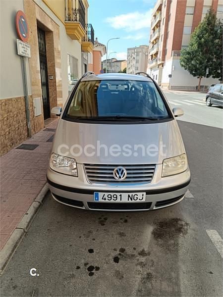 Usado VW Sharan Comfortline 150 CV (110 kW) 2006 Gris / plata Monovolumen