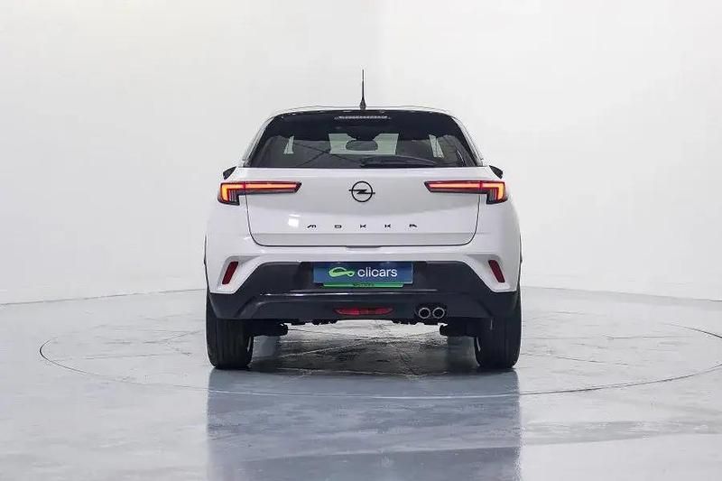 Usado Opel Mokka Ultimate 130 HP (95 kW) 2024 Branco SUV