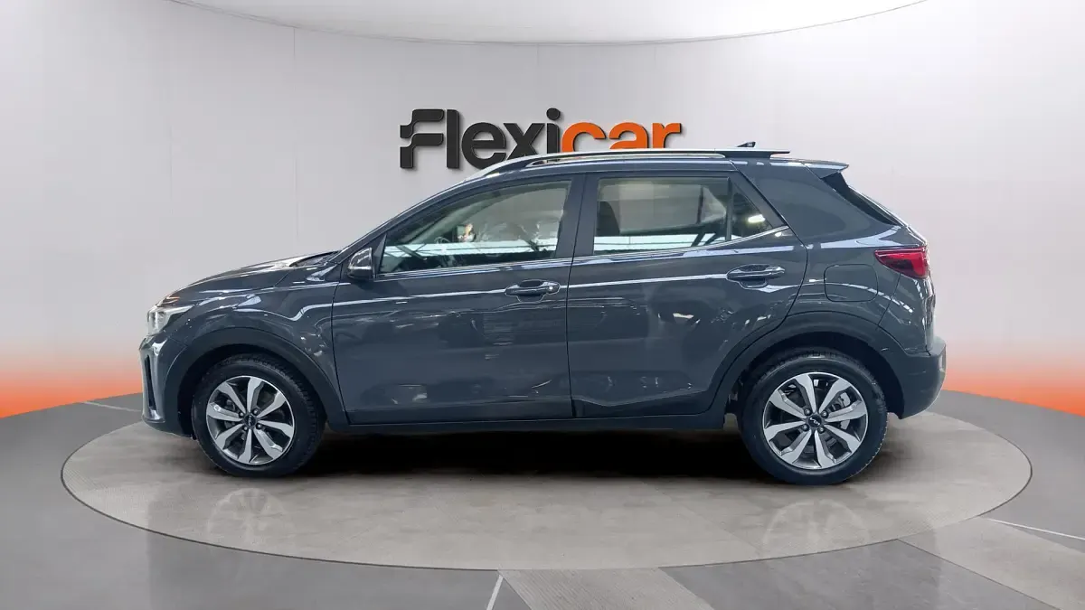 Usado Kia Stonic 120 HP (88 kW) 2021 Azul SUV