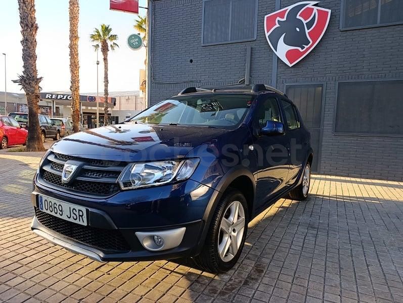 Usado Dacia Sandero Lauréate 90 HP (66 kW) 2016 Azul Citadino