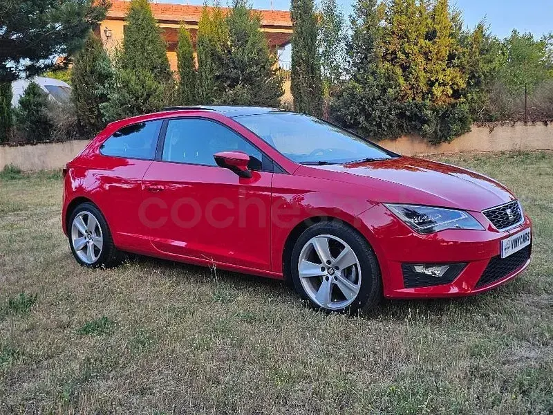 Usado Seat Leon FR 150 CV (110 kW) 2015 Rojo Berlina