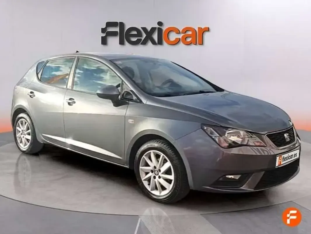 Usado Seat Ibiza Reference 90 CV (66 kW) 2017 Gris Utilitario