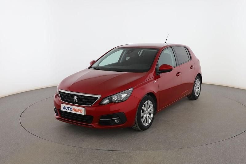 Rojo Usado 2018 Peugeot 308 Style Utilitario | 9699 € (Precio justo) - Imagen 1/3