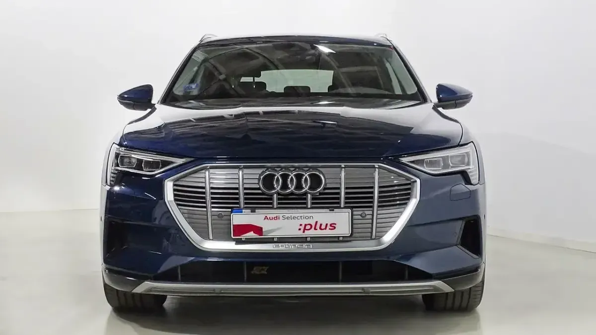 Usado Audi e-tron Advanced Plus 300 kW (408 CV) 2020 Azul SUV