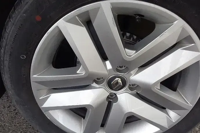 Usado Renault Clio Intens 90 CV (66 kW) 2022 Utilitario