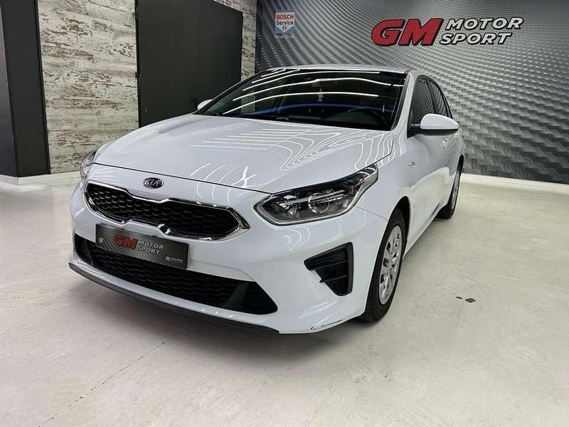 Usado Kia Ceed 120 CV (88 kW) 2020 Blanco Utilitario