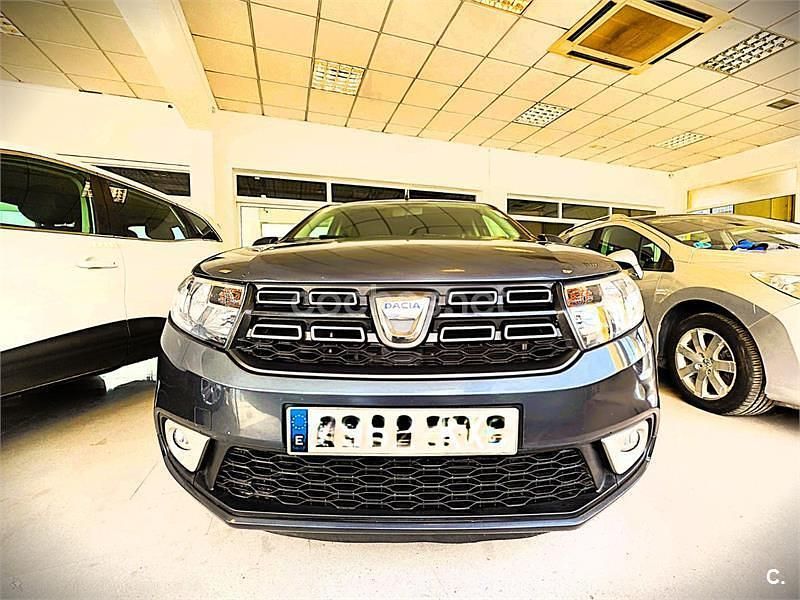 Usado Dacia Sandero Comfort 95 CV (69 kW) 2019 Azul Berlina