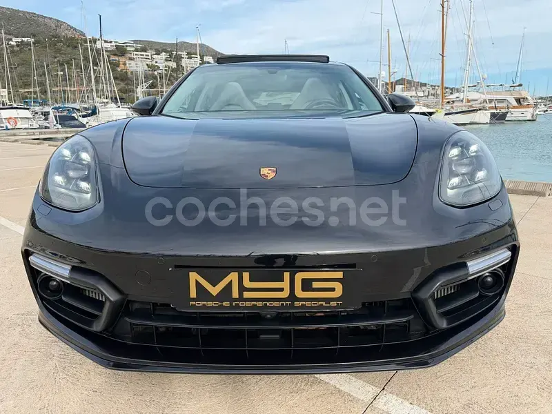 Usado Porsche Panamera Sport Turismo 462 CV (339 kW) 2018 Negro Familiar