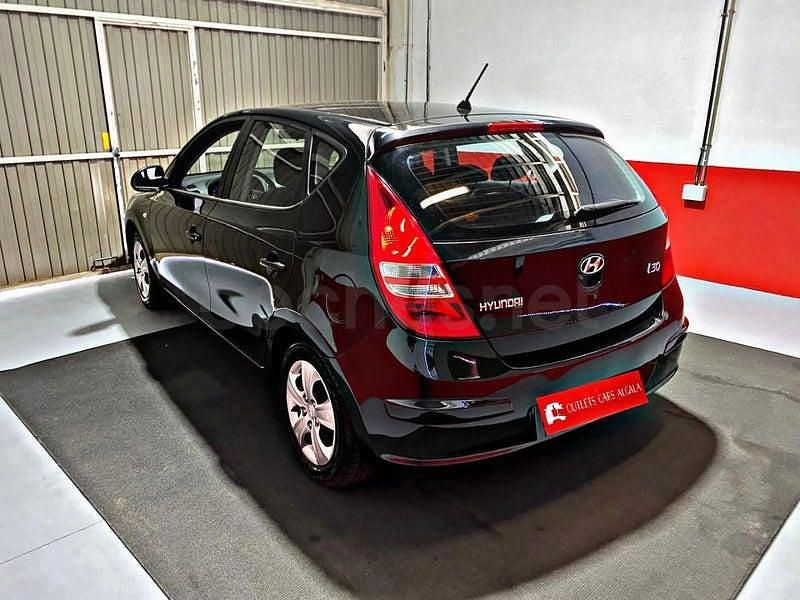 Brugt Hyundai i30 Classic 109 HK (80 kW) 2009 Sort Sedan