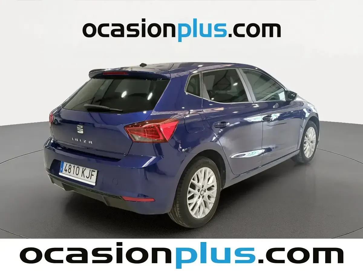 Usado Seat Ibiza Style 95 CV (69 kW) 2018 Azul Utilitario