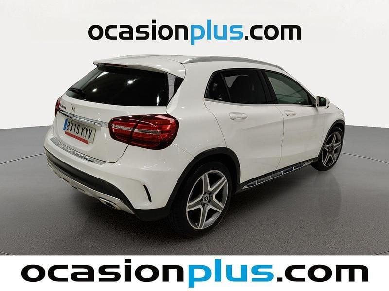 Używany Mercedes GLA200 AMG 136 KM (100 kW) 2019 Biały SUV