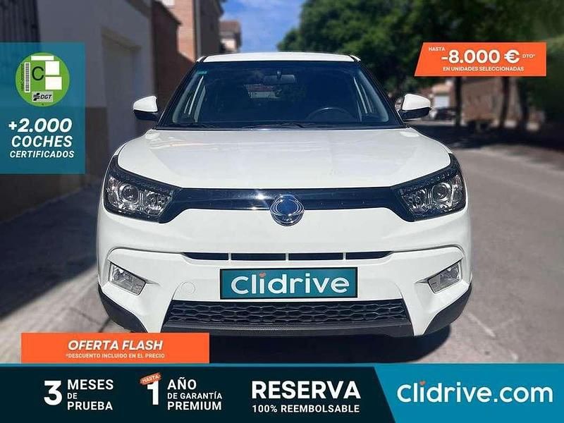Blanco Usado 2017 Ssangyong (KGM) Tivoli Limited SUV | 10.190 € (Buen precio) - Imagen 1/3