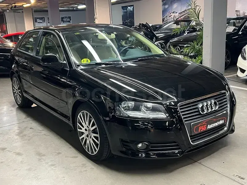 Usado Audi A3 Ambition 105 CV (77 kW) 2009 Negro Utilitario
