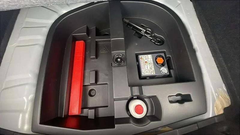 Begagnad Nissan Juke N-Connecta 114 HK (83 kW) 2024 SUV