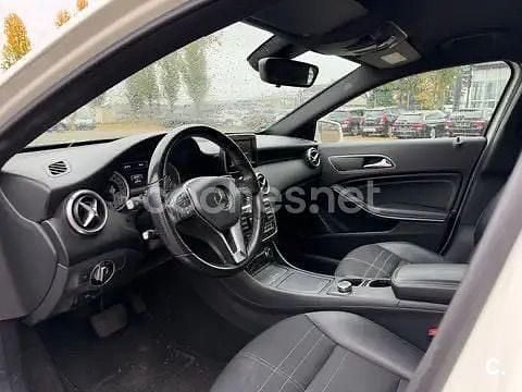Usado Mercedes A180 Style 109 CV (80 kW) 2013 Blanco Berlina