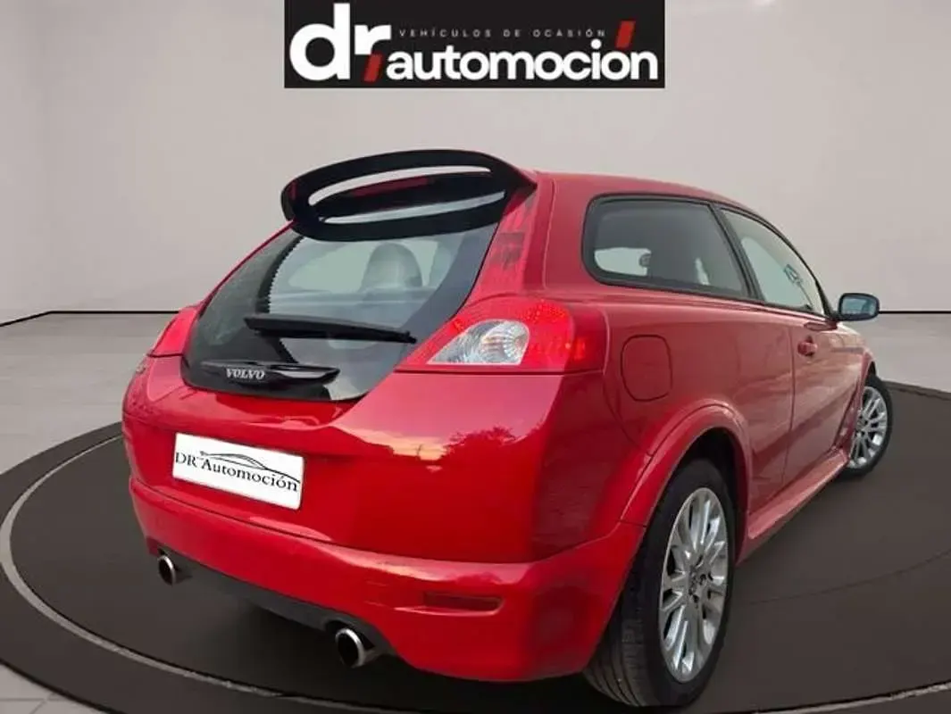Usado Volvo C30 Summum 220 CV (161 kW) 2007 Rojo Utilitario