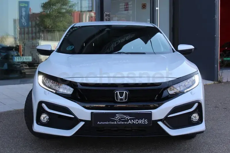 Usado Honda Civic Elegance 126 CV (92 kW) 2021 Blanco Berlina