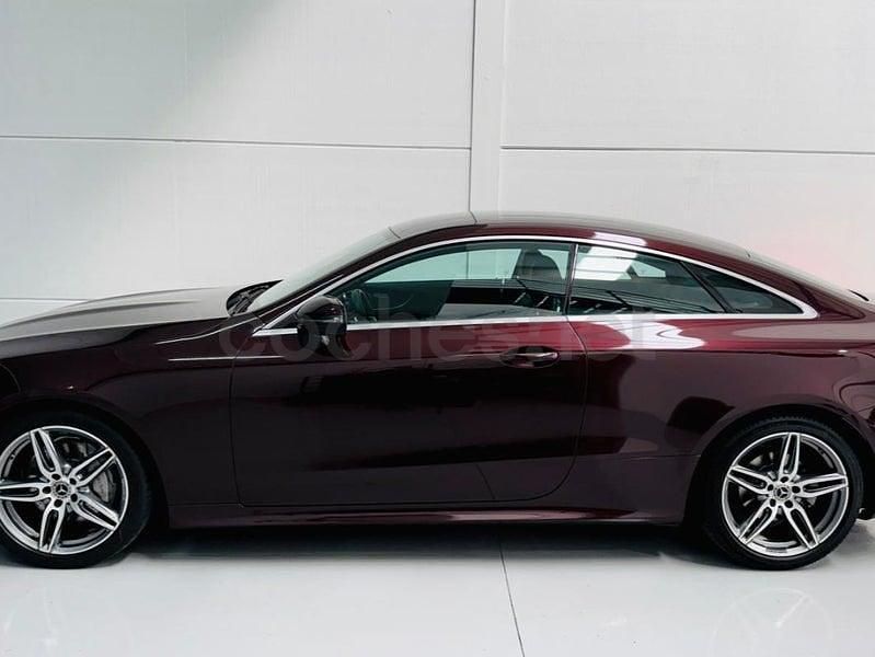 Usado Mercedes E220 194 CV (142 kW) 2018 Granate Coupe