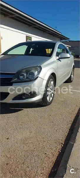 Usado Opel Astra GTC Sport 100 CV (73 kW) 2006 Gris / plata Berlina