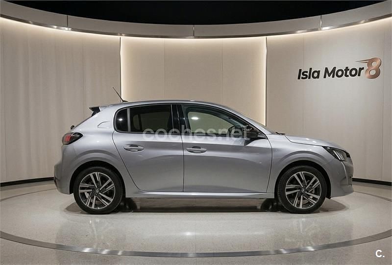 Usado Peugeot 208 Allure 100 CV (73 kW) 2023 Gris / plata Utilitario