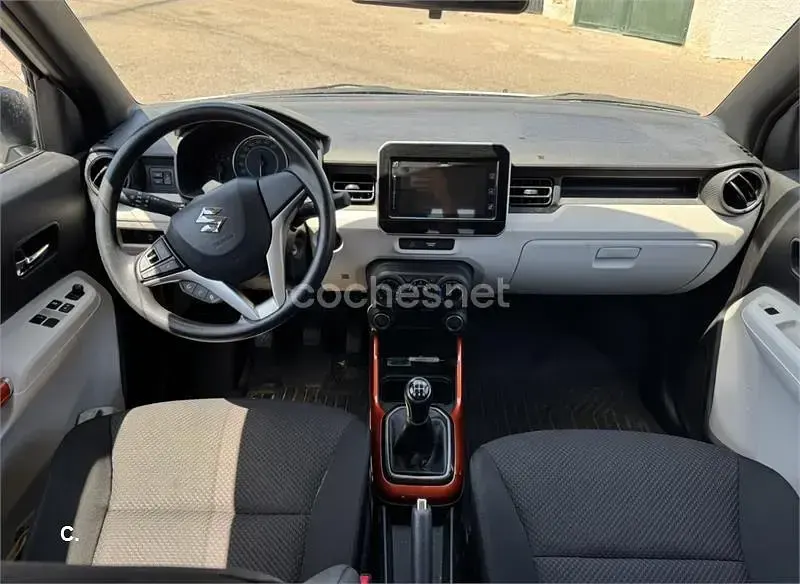 Usado Suzuki Ignis 90 CV (66 kW) 2020 Blanco SUV