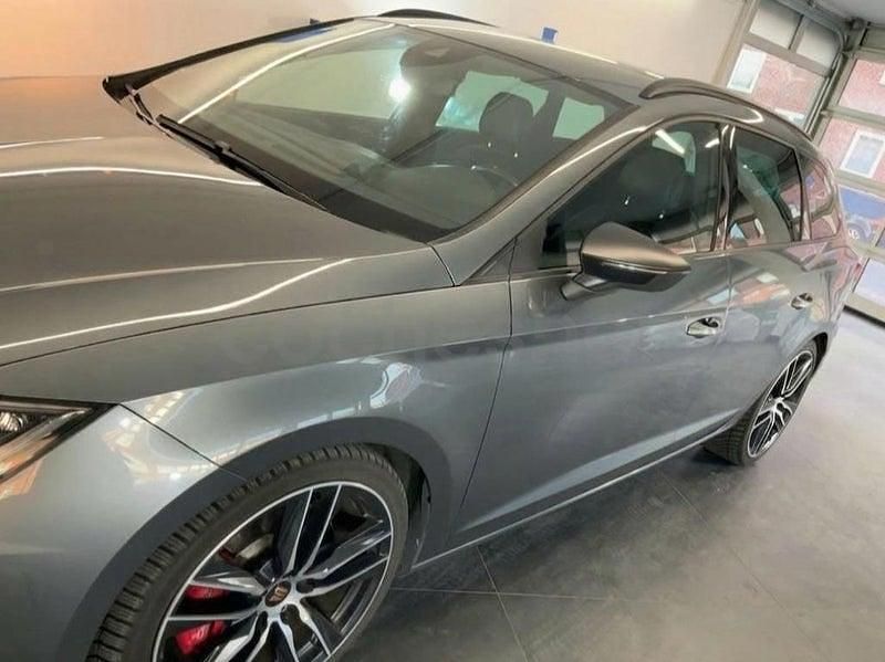 Usado Seat Leon CUPRA 300 CV (220 kW) 2017 Gris / plata Familiar