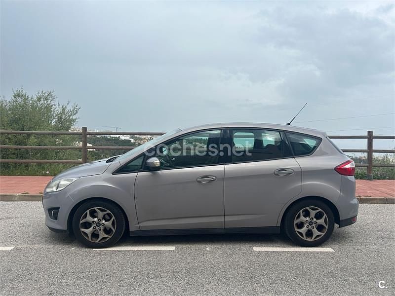 Usado Ford C-MAX Trend 105 CV (77 kW) 2012 Gris / plata Monovolumen