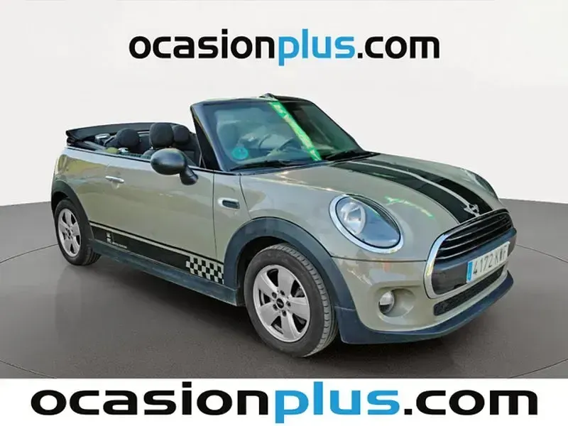 Usado Mini One Cabriolet 102 CV (75 kW) 2019 Gris / plata Descapotable