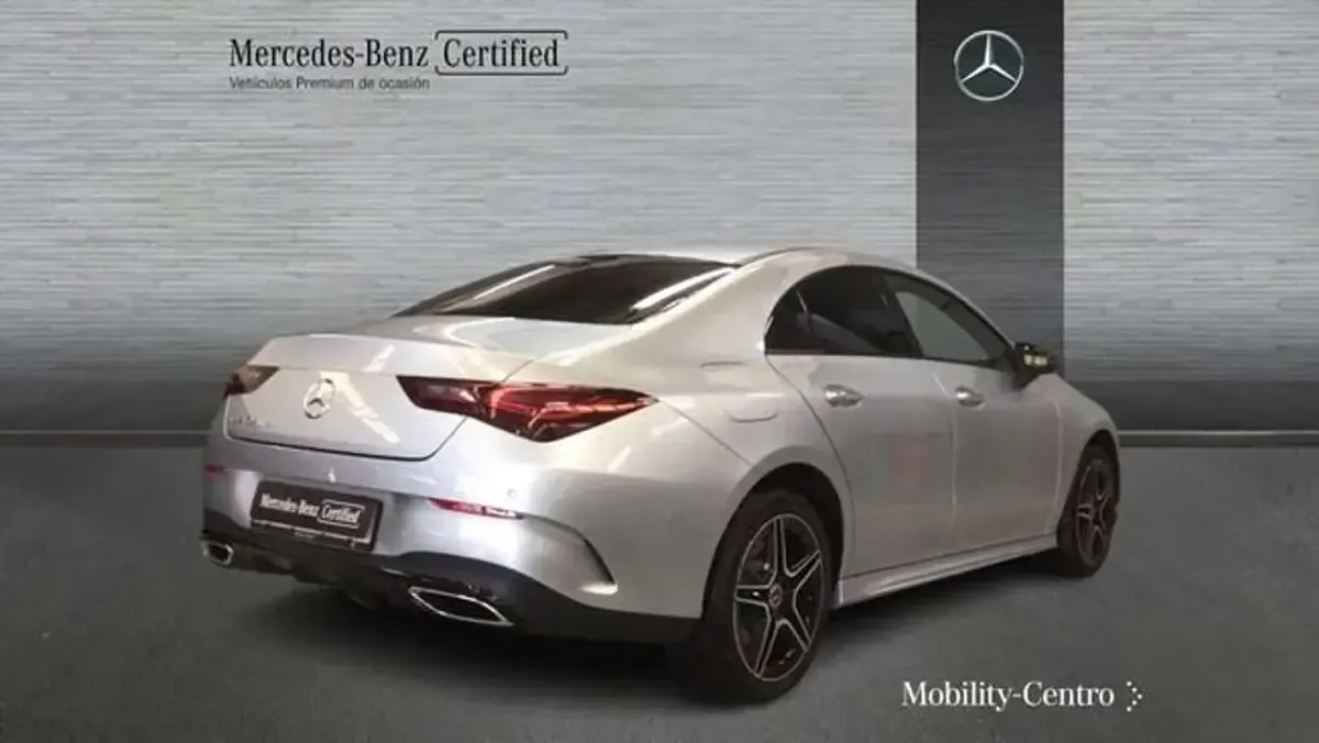Usado Mercedes CLA250e 219 CV (161 kW) 2024 Plateado Berlina