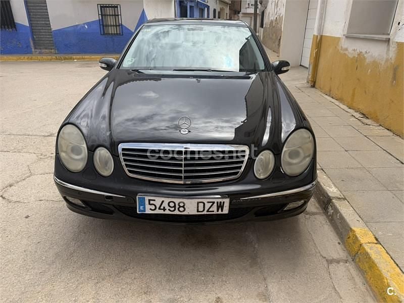 Usado Mercedes E320 Elegance 204 CV (150 kW) 2006 Negro Berlina