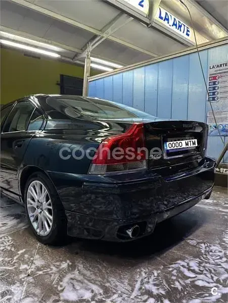 Usado Volvo S60 Momentum 170 CV (125 kW) 2005 Negro Berlina