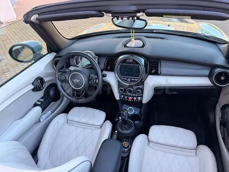 Usado Mini Cooper Cabriolet 136 CV (100 kW) 2019 Gris / plata Descapotable