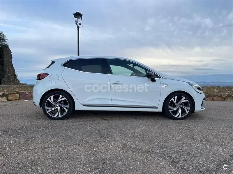 Usado Renault Clio V RS Line 100 CV (73 kW) 2020 Blanco Berlina
