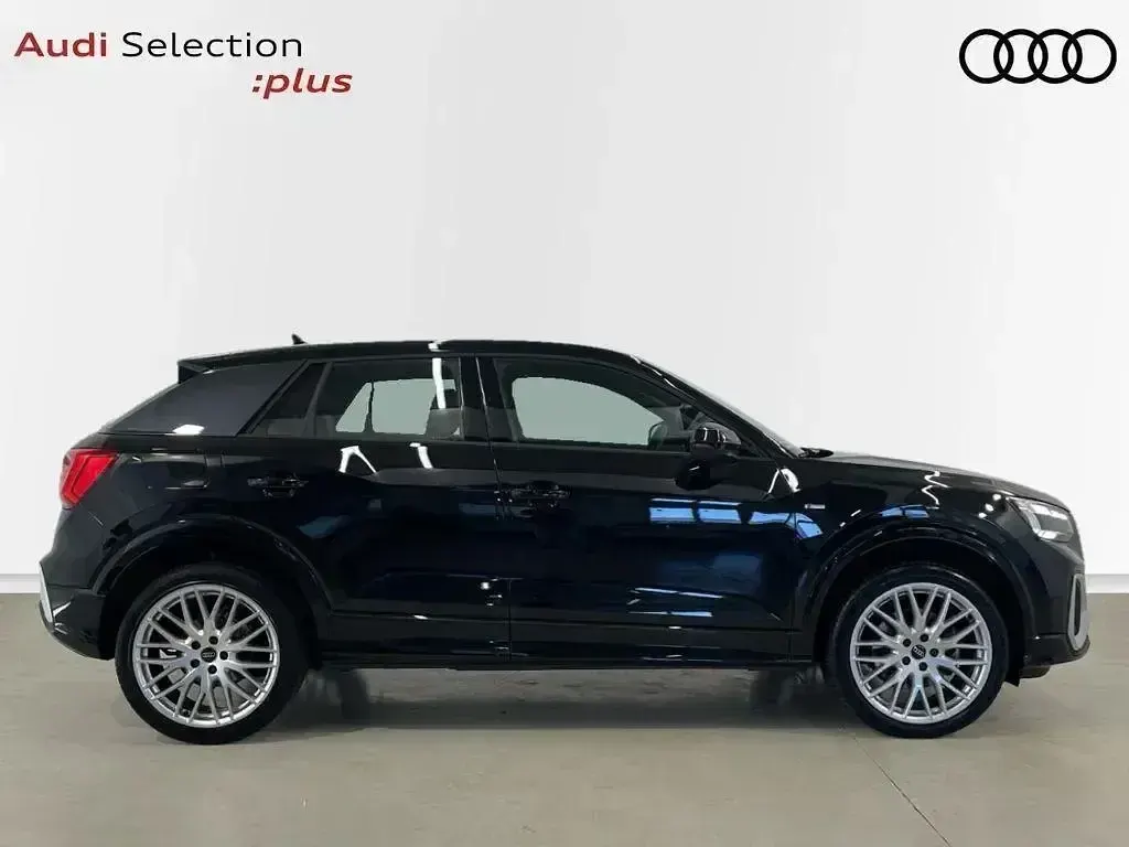Usado Audi Q2 Ambiente 150 CV (110 kW) 2024 Negro SUV