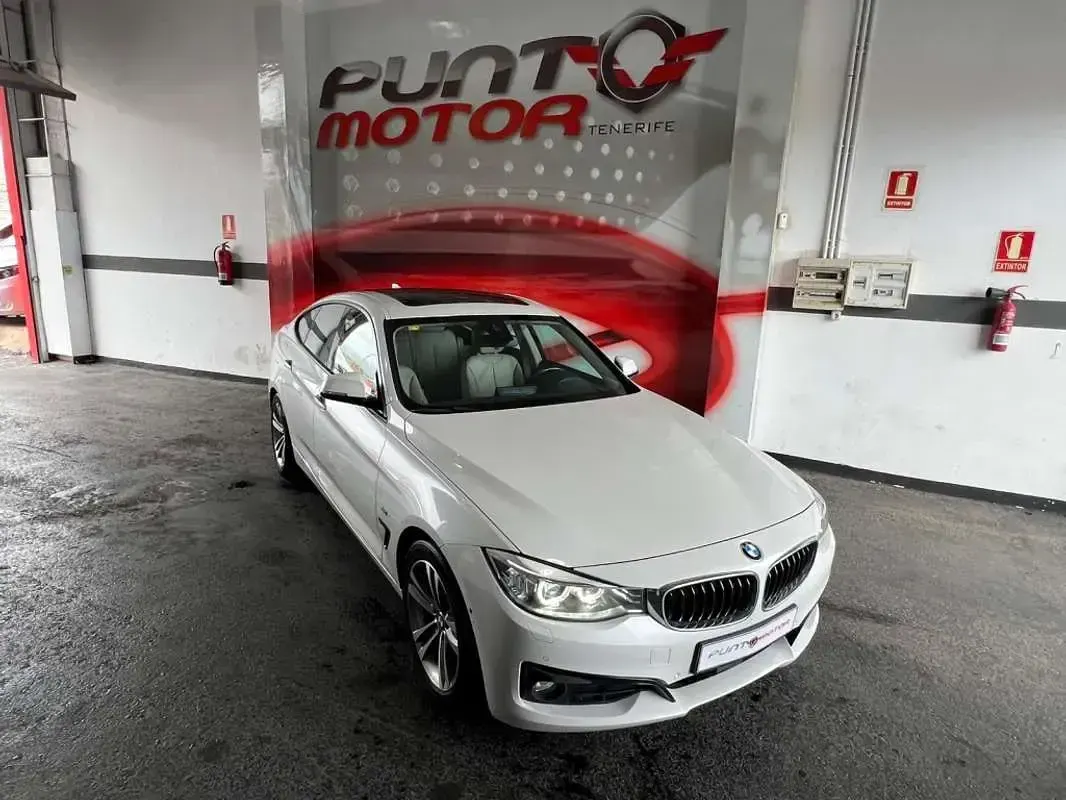 Usado BMW 320 Sport Line 190 CV (139 kW) 2015 Blanco Berlina