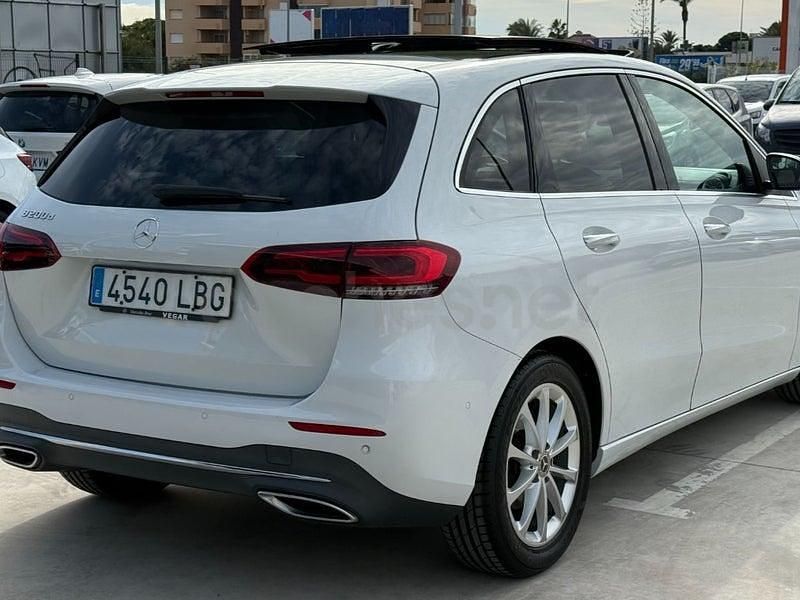 Usado Mercedes B200 136 CV (100 kW) 2019 Blanco Monovolumen