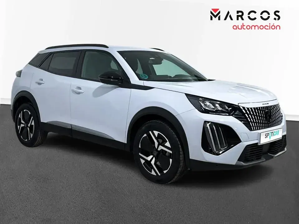 Usado Peugeot 2008 Style 100 CV (73 kW) 2025 SUV