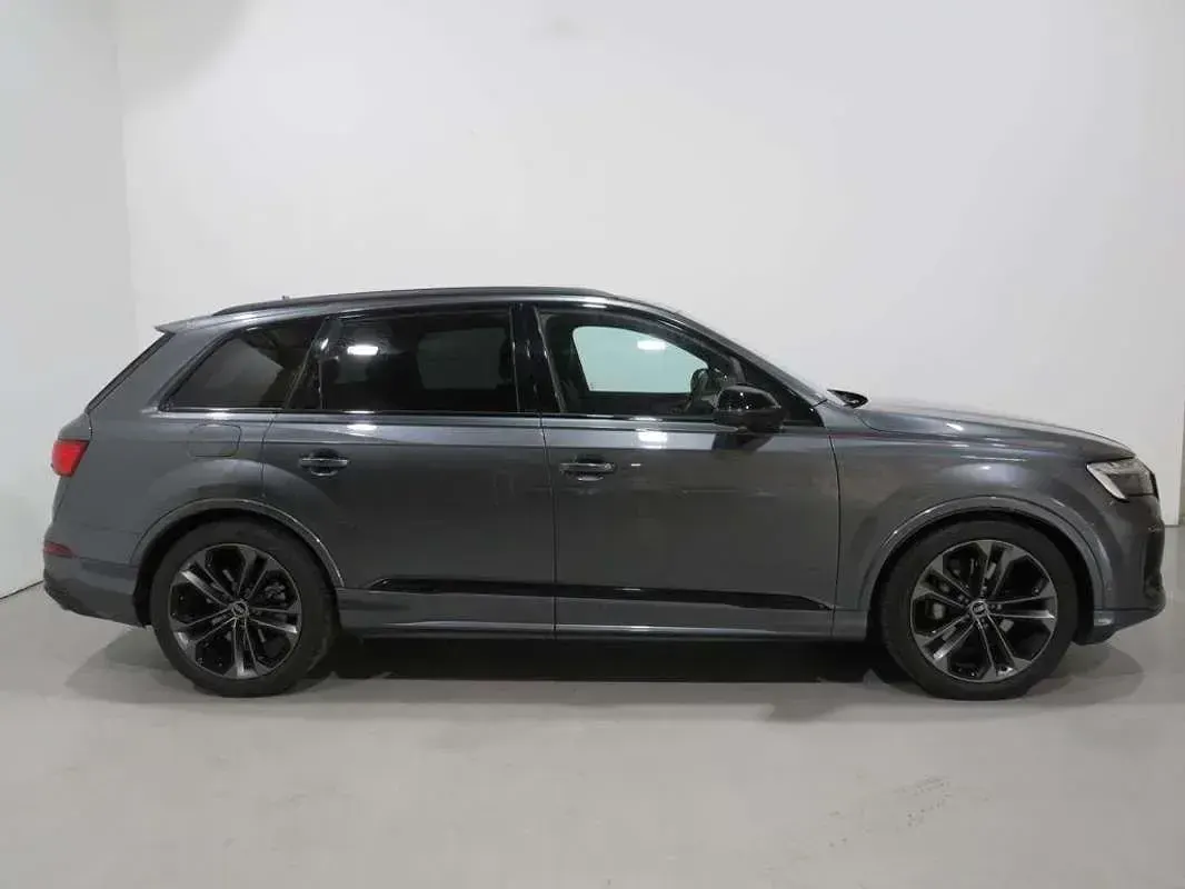 Usado Audi Q7 286 CV (210 kW) 2025 Gris SUV