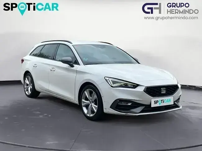 Käytetty Seat Leon FR 150 HP (110 kW) 2022 Valkoinen