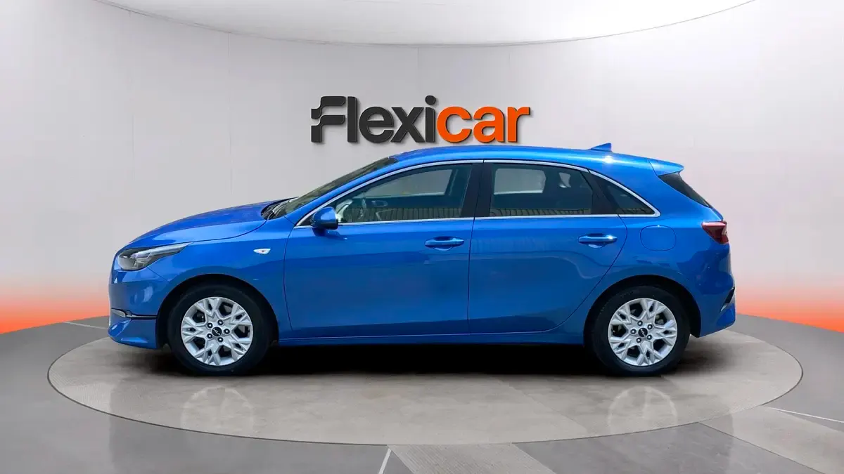 Usado Kia Ceed 136 CV (100 kW) 2023 Blanco Utilitario