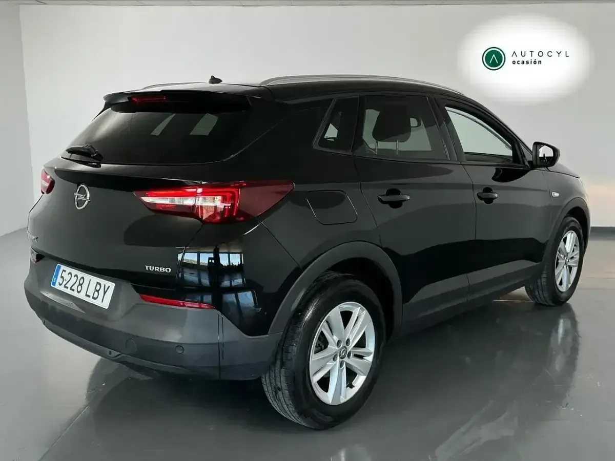 Usado Opel Grandland X Selective 130 CV (95 kW) 2019 Negro SUV