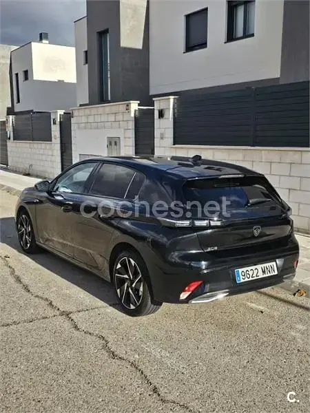 Usado Peugeot 308 Allure 130 CV (95 kW) 2024 Negro Berlina