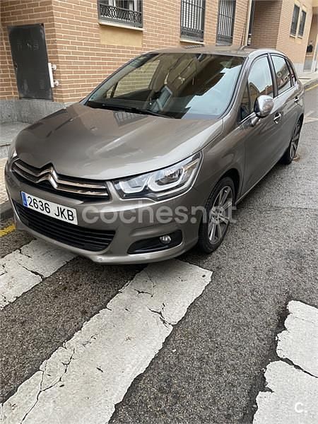 Usado Citroën C4 Feel 99 CV (72 kW) 2015 Marrón Berlina