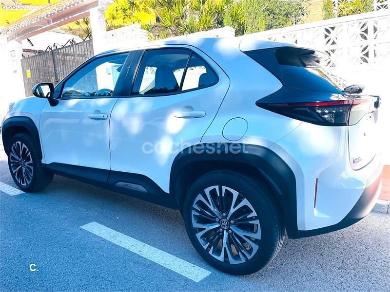 Usado Toyota Yaris Cross Style 116 CV (85 kW) 2024 Blanco SUV