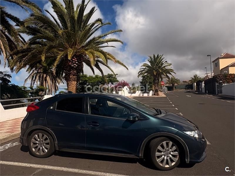 Usado Honda Civic Executive 142 CV (104 kW) 2012 Azul Berlina