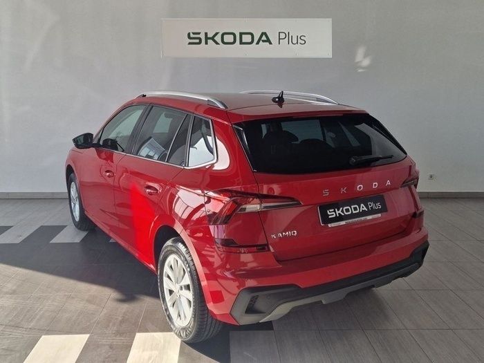 Rojo Usado 2024 Skoda Kamiq Ambition SUV | 19.500 € (Precio justo) - Imagen 1/4