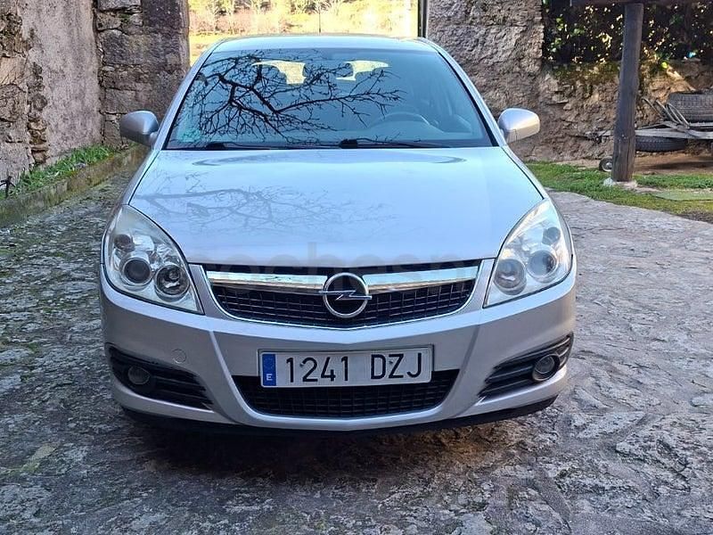 Usado Opel Vectra Elegance 140 CV (102 kW) 2006 Gris / plata Berlina