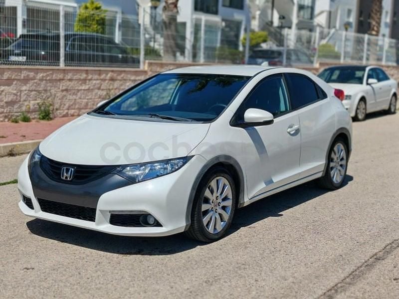 Usado Honda Civic Comfort 150 CV (110 kW) 2012 Blanco Berlina
