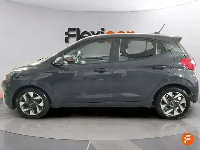 Używany Hyundai i10 67 KM (49 kW) 2023 Czarny Hatchback