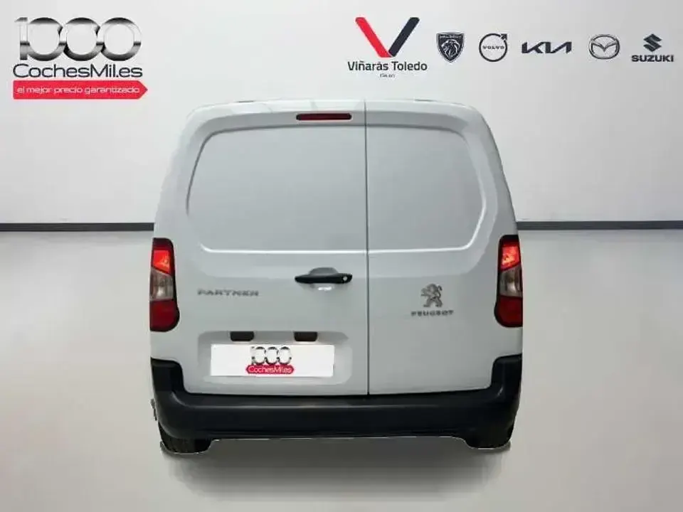 Usado Peugeot Partner 100 CV (73 kW) 2022 Blanco Monovolumen